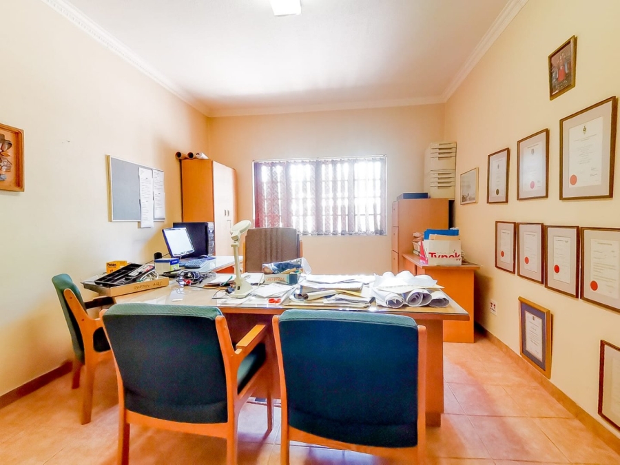7 Bedroom Property for Sale in Parklands Western Cape